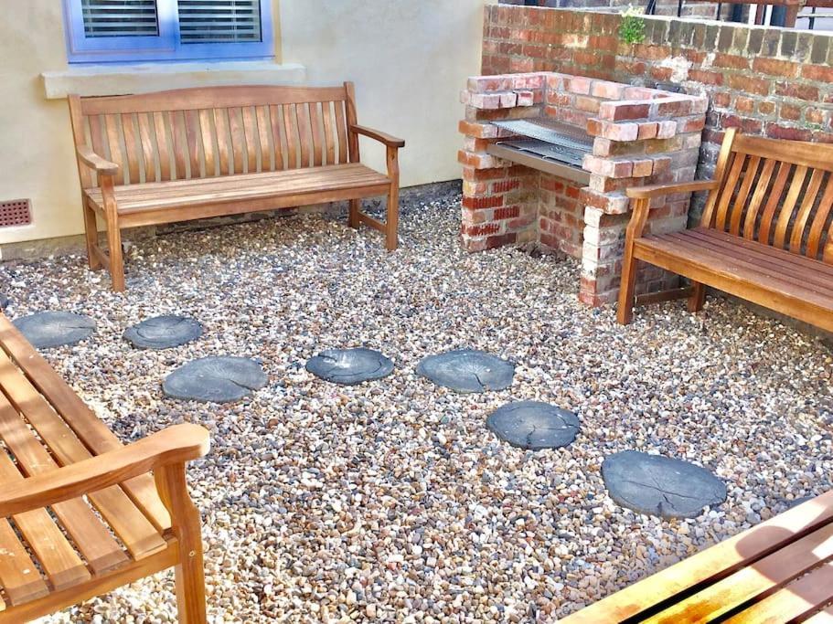 Tidesreach Filey, Sleeps 13, Close To Beach Екстериор снимка