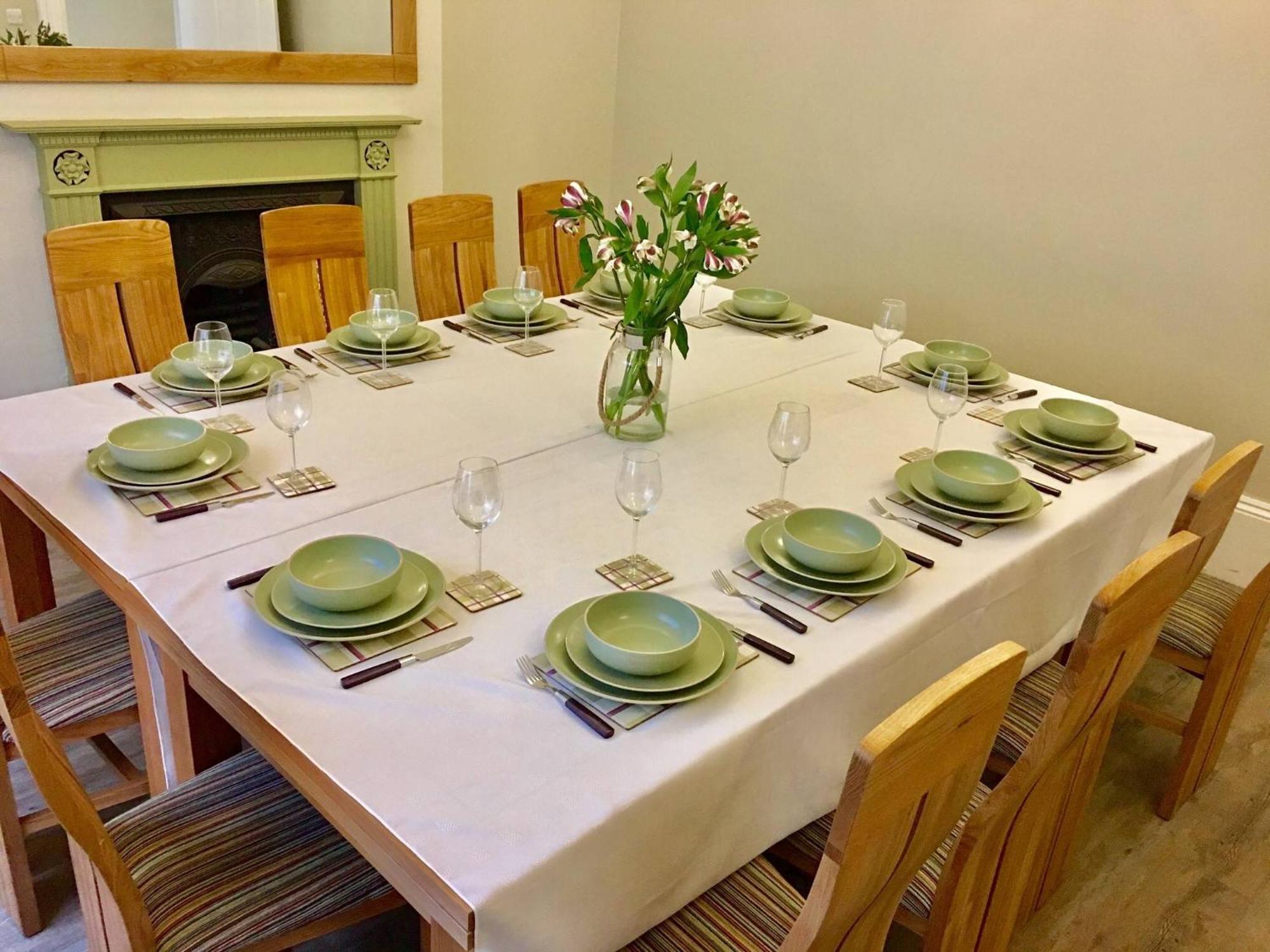 Tidesreach Filey, Sleeps 13, Close To Beach Екстериор снимка